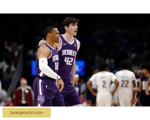 雷诺自信称自己本届最佳新秀内线去年来唯一场均二十加十的大学球员